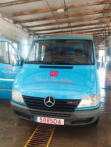салон на 211: Легкий грузовик, Mercedes-Benz, Дубль, 3 т, Б/у — 1