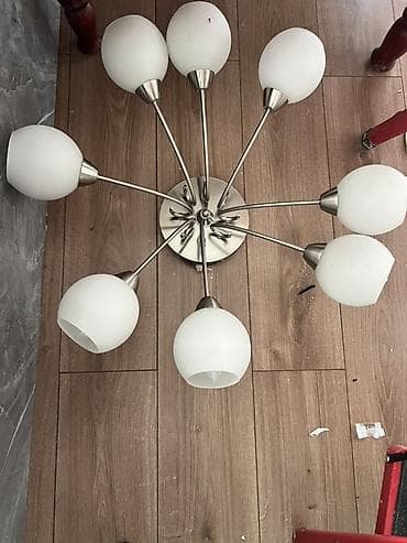 плофон: Потолочная люстра с девятью плафонами, выполненная в современном — 1