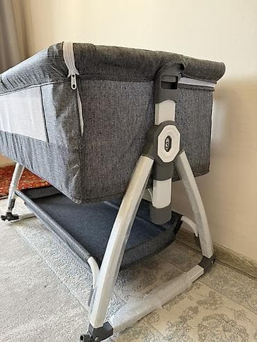 Матрасы: Детская прикроватная колыбель-манеж, серо-белая. Состояние отличное — 2