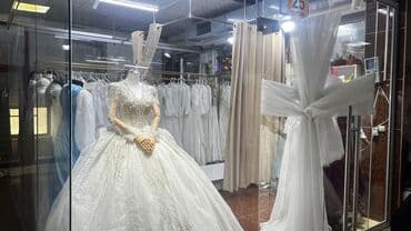 свадебное платье в стиле прованс: Свадебное платье, Со шлейфом, Атлас, Пышное, Кружево, Б/у — 18