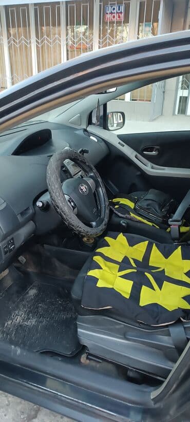 витз: Toyota Yaris: 2007 г., 1.3 л, Робот, Бензин, Хэтчбэк — 8