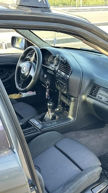 e6 3: BMW 3 series: 1992 г., 2.5 л, Механика, Бензин, Седан — 10