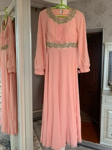 черное гипюровое платье с открытой спиной: Вечернее платье, Длинная модель, Шифон, С рукавами, Стразы, M — 4