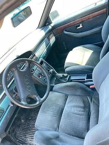 Унаа сатуу: Audi 100: 1990 г., 1.8 л, Кол менен иштөөчү, Бензин, Седан — 8