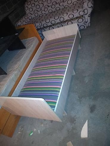 bugatti chiron: Одна спальня новая длина 180,ширина 80 — 3