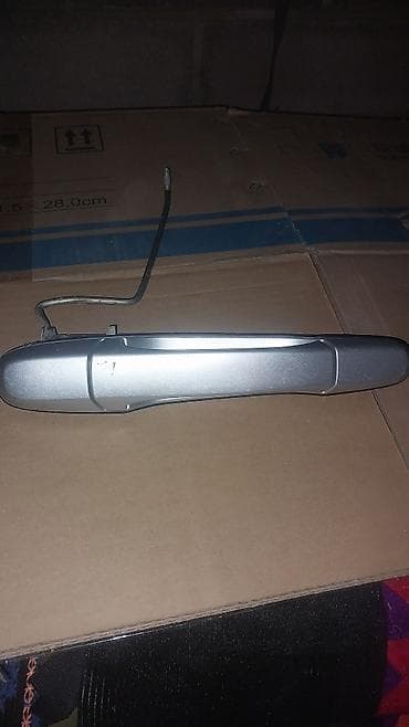 бампер highlander: Передняя левая дверная ручка Дверная ручка Toyota Б/у — 2