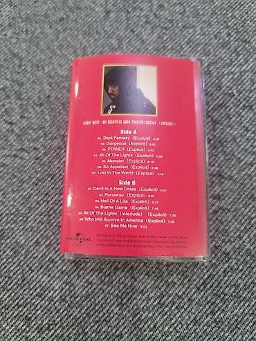 me: Аудиокассета Kanye West – My Beautiful Dark Twisted Fantasy — 2