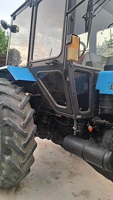 srv 3: Трактор Беларус МТЗ‑82.1 - Полный привод (4x4), передний ведущий — 7