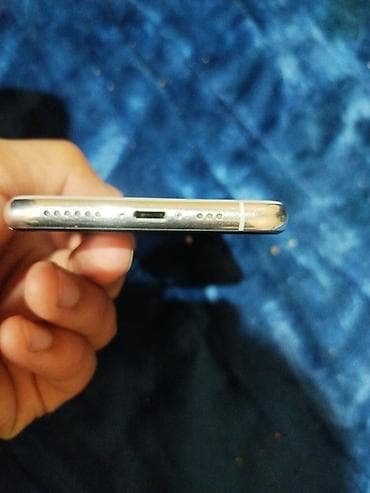 iphone 11 plus: IPhone 11 Pro Max, Б/у, 256 ГБ, Серебристый, 81 % — 3