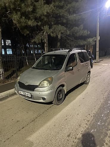 coroll: Toyota ist: 2003 г., Автомат, Бензин, Хэтчбэк — 6