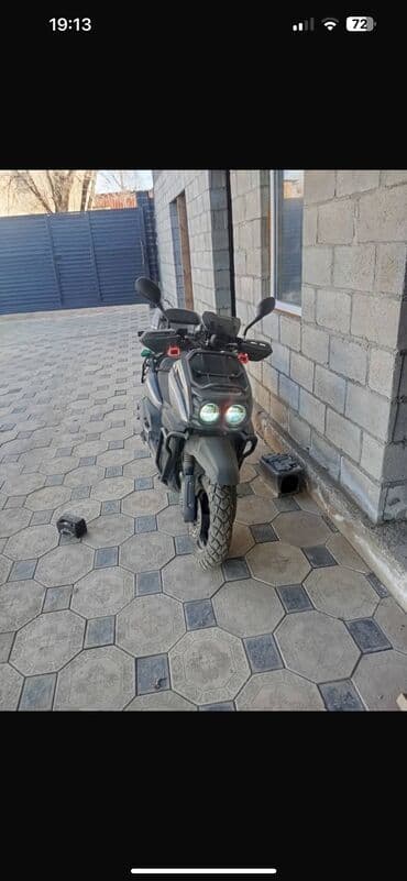 Макси-скутер Tank, 180 куб. см, Бензин