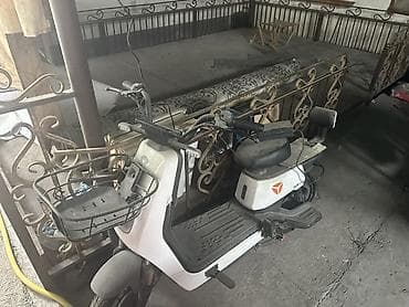 super soco tc: Электроскутер с седлом и передней корзиной - Компактный городской — 2