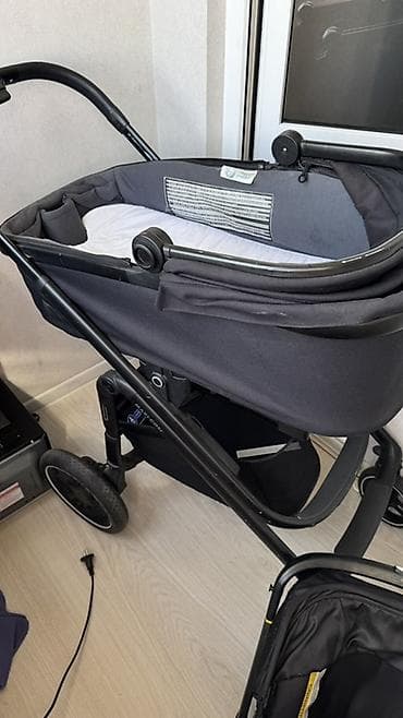 Коляски: Коляска, Другой бренд, цвет - Черный, Б/у, Самовывоз, Платная доставка — 1