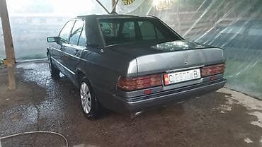 мерседес т 1: Mercedes-Benz 190: 1984 г., 1.8 л, Кол менен иштөөчү, Бензин, Седан — 4