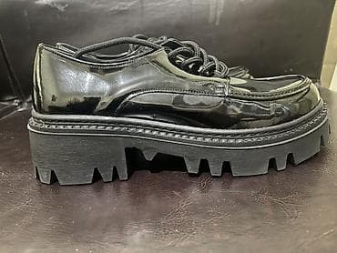 Женская обувь: Лаковые Лоферы на массивной тракторной подошве Продаю абсолютно новые — 1