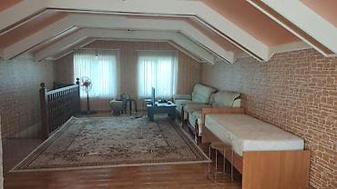 Просторный частный дом в с.Ленинском с большим участком и капитальным