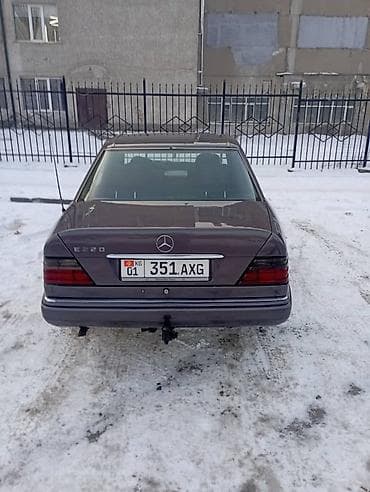 капот w210: Mercedes-Benz W124: 1994 г., 2.2 л, Ручные, Бензин, Седан — 6