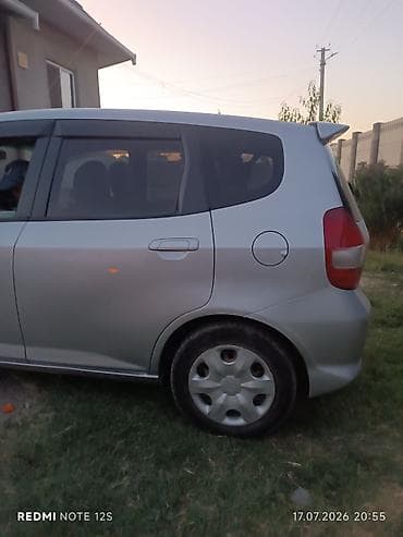 Honda Fit: 2003 г., 1.3 л, Вариатор, Бензин, Седан — 4