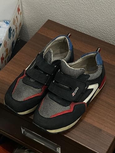 Кожанные сандали, зимние тёплые сапоги, удобные кожанные кроссовки