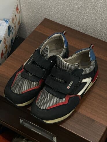 белорусская обувь на широкую ногу: Кожанные сандали, зимние тёплые сапоги, удобные кожанные кроссовки — 1