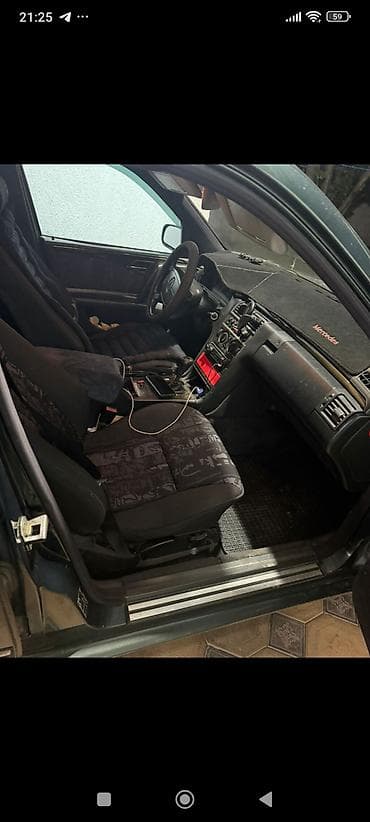 Транспорт: Mercedes-Benz E-Class: 1997 г., 3.2 л, Механика, Газ, Седан — 6