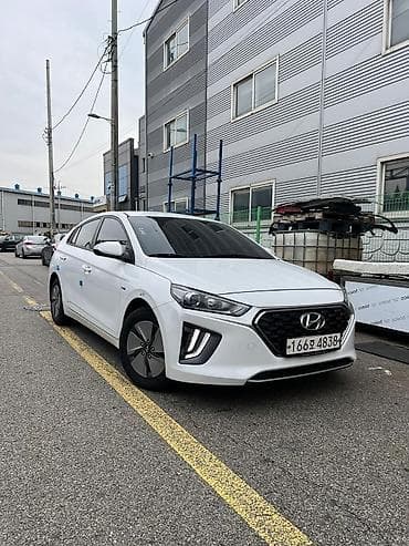 Продажа авто: Hyundai Ioniq: 2020 г., 1.6 л, Типтроник, Гибрид, Хэтчбэк — 6