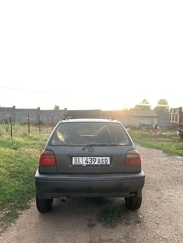 Транспорт: Volkswagen Golf: 1992 г., 1.8 л, Механика, Бензин, Хэтчбэк — 3