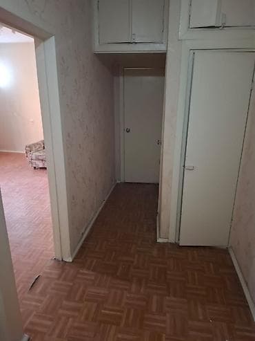 Коммерческая недвижимость: 1 комната, 35 м², Индивидуалка, 3 этаж, Старый ремонт — 3