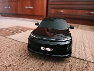 rc модели: Радиоуправляемая модель кроссовера (масштаб примерно 1:14–1:16), цвет — 2