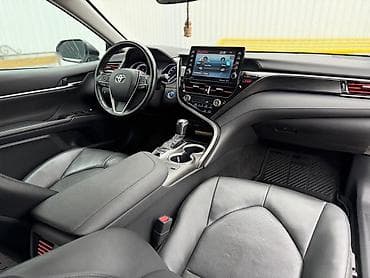 corolla s: Toyota Camry: 2021 г., 2.5 л, Автомат, Гибрид, Седан — 9