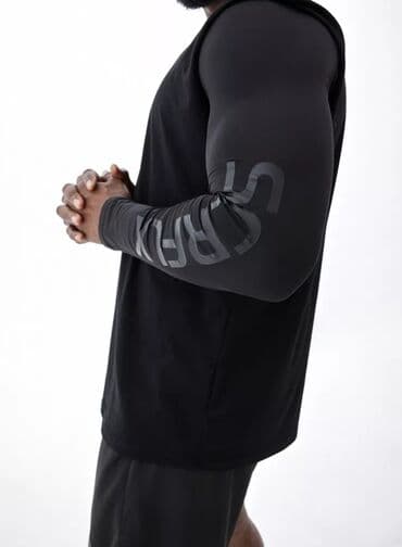 брендовые мужские спортивные костюмы из турции: Фитнес футболка с длинным рукавом
размер L — 1