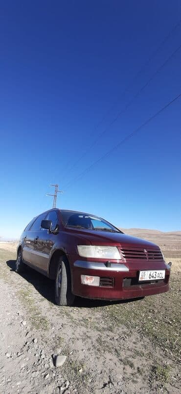 Mitsubishi Space Wagon: 1998 г., 2.4 л, Автомат, Бензиновая, Универсал