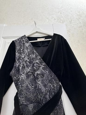 armani code: Вечернее платье, Коктейльное, Длинная модель, Велюр, С рукавами, L, XL — 4