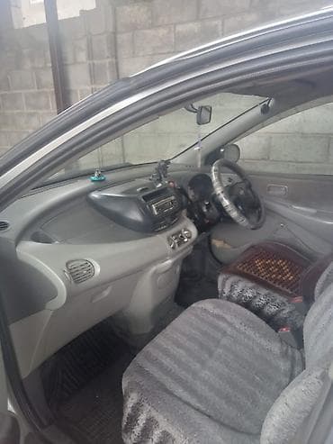 несия 2: Nissan Tino: 2001 г., 1.8 л, Автомат, Бензин, Минивэн — 3