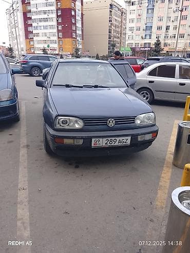 Volkswagen Golf: 1993 г., Хэтчбэк