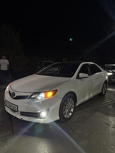 Toyota Camry: 2013 г., 2.5 л, Автомат, Гибрид, Седан at lalafo.kg Toyota Camry: 2013 г., 2.5 л, Автомат, Гибрид, Седан