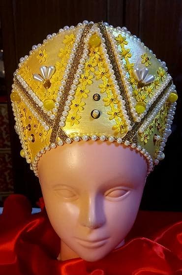 улуттук кийимдер: Кокошник,корона — 3