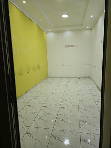 зал: Сдаётся 2х комнатное помещение 30кв.м. под коммерцию/офис на первом — 1