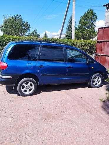 Volkswagen Sharan: 1996 г., 2 л, Механика, Бензин, Минивэн