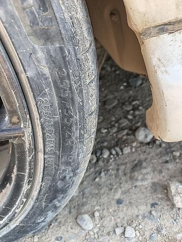 Шиналар жана дисктер: Дөңгөлөктөр монтажда 235 / 35 / R 19, Комплект, Жеңил унаалар, Куйма, тешиктери - 5 — 6