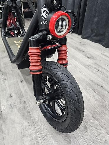 jet sky: Электросамокат, Б/у — 1