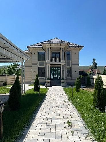 Просторный двухэтажный коттедж с закрытой территорией и