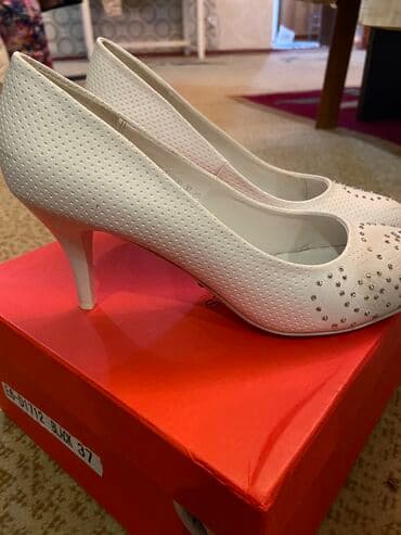 прокат мужских костюмов [возьми на прокат] бишкек фото: Туфли, 37, Anta, Новый, цвет - Белый, Самовывоз — 1