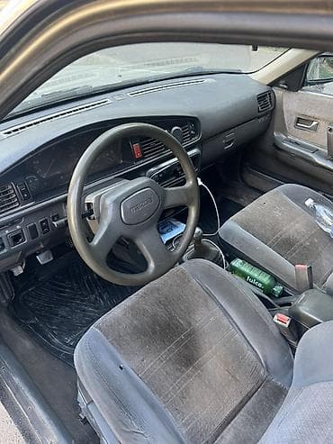 launch 431: Mazda 626: 1988 г., 2 л, Механика, Бензин, Седан — 8