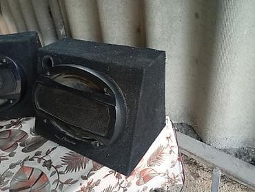 jbl 3: Продаю короб для колонки,вместе с колонками одна рабочая другая — 1