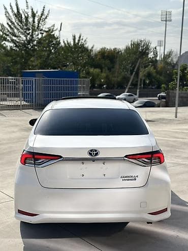 sprinter 311: Toyota Corolla: 2020 г., Вариатор, Гибрид, Седан — 3