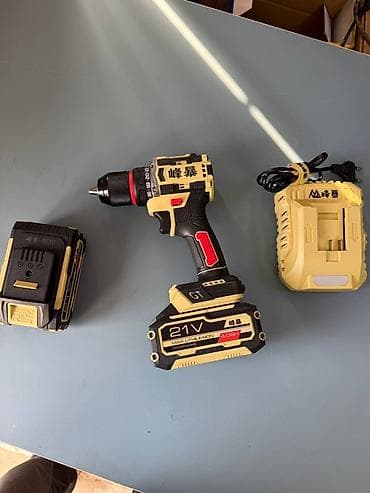 Шуруповерт 21V (безщеточная)