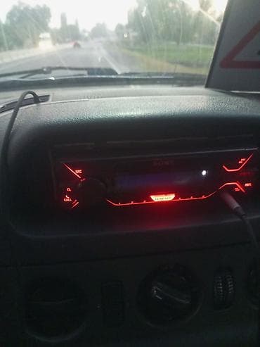 Автомагнитола Sony (1 DIN) с подсветкой - Фронтальная панель с