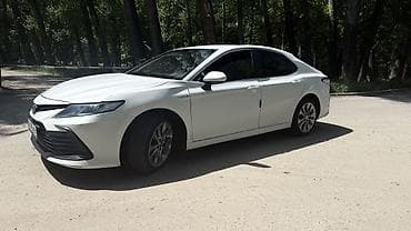 Продажа авто: Toyota Camry: 2021 г., Гибрид, Седан — 2