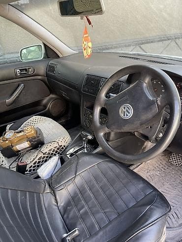 прожектор на крышу: Volkswagen Golf: 2003 г., 1.6 л, Автомат, Бензин, Хэтчбэк — 3